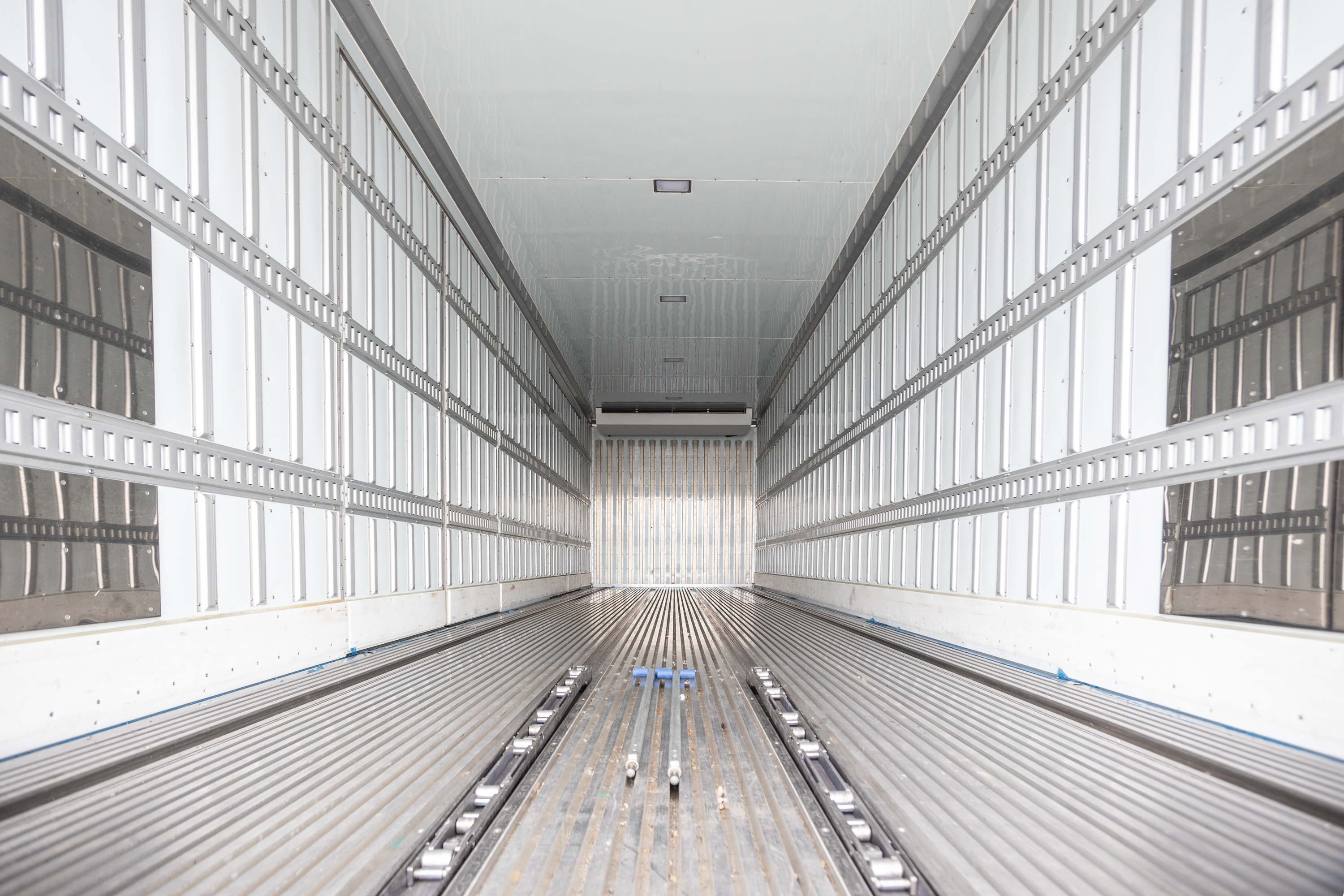 全車両冷蔵庫搭載