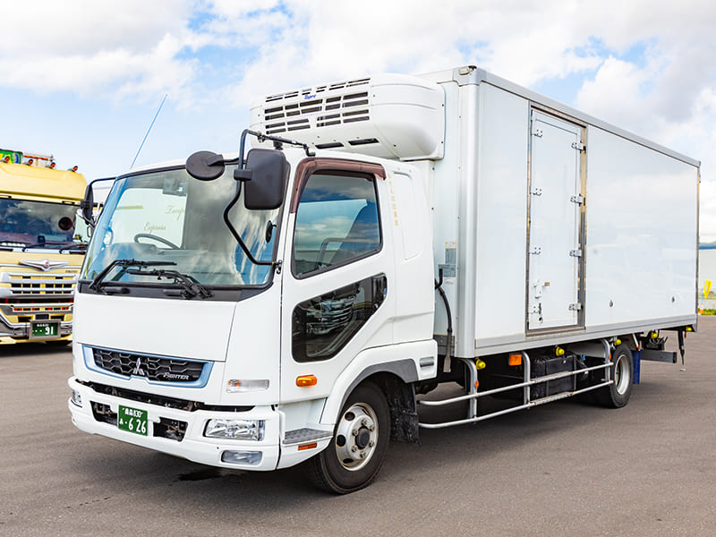 4トン冷凍箱車①